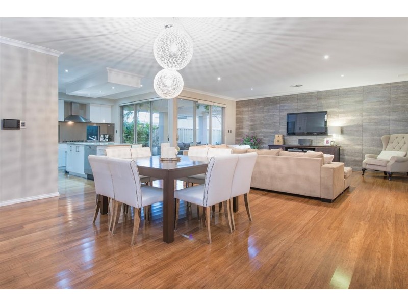 13 Blossom Chase, Aubin Grove WA 6164