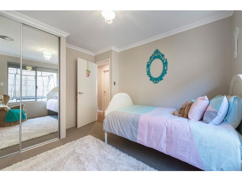 13 Blossom Chase, Aubin Grove WA 6164