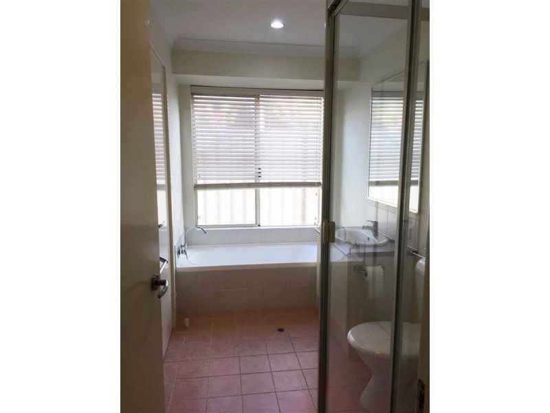 21 Charnley Bend, Success WA 6164