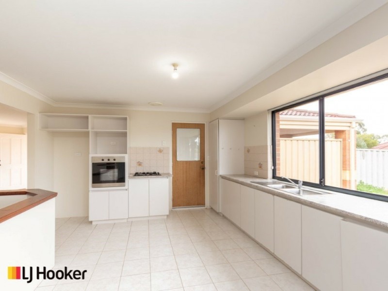 16 Catalpa Crescent, South Lake WA 6164