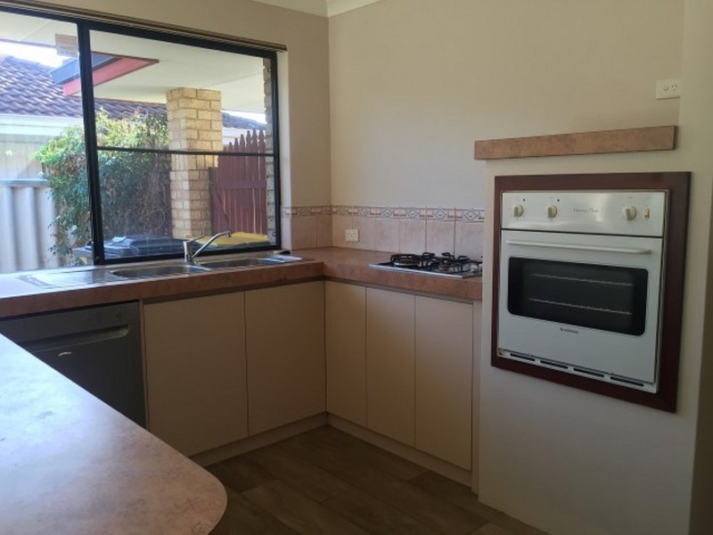 9 Bushlark Rise, Canning Vale WA 6155