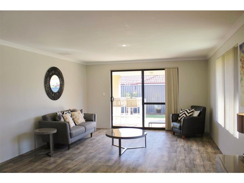 26 Larsen Road, Byford WA 6122