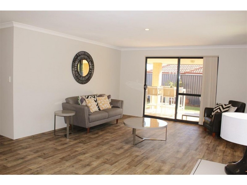 26 Larsen Road, Byford WA 6122