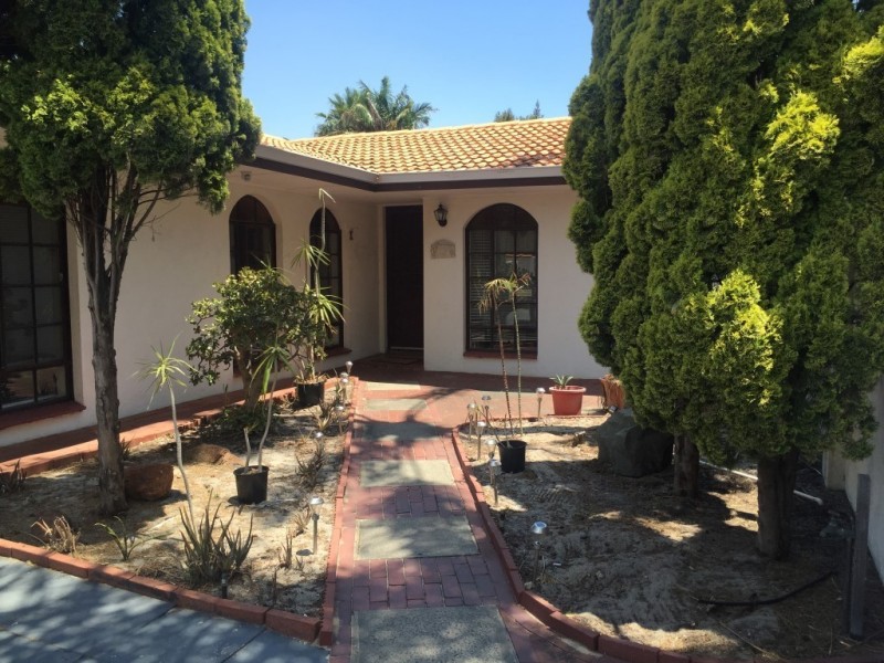 26 Vesta Crescent, Shelley WA 6148