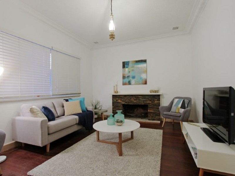 34 Chadwick Street, Hilton WA 6163