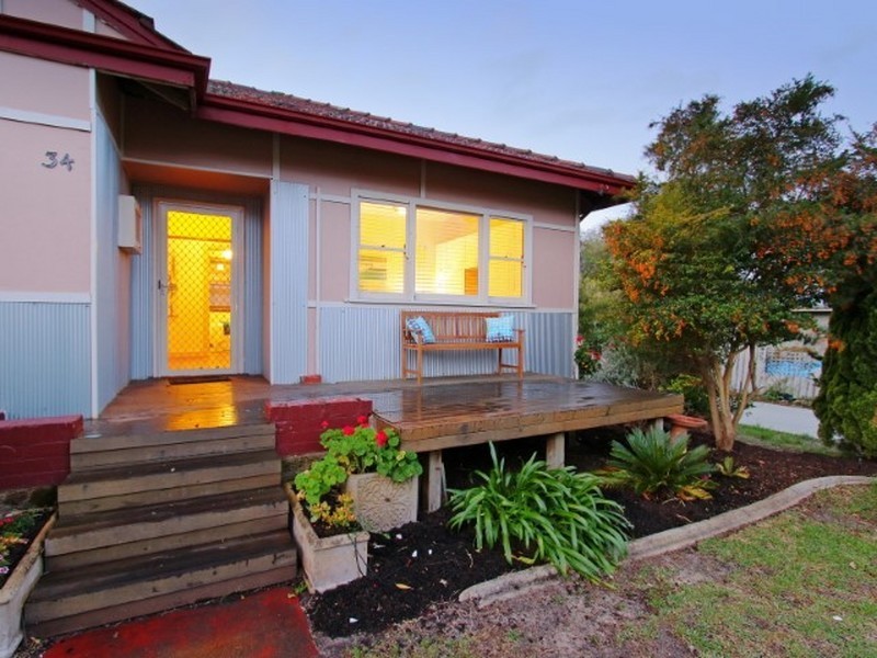 34 Chadwick Street, Hilton WA 6163