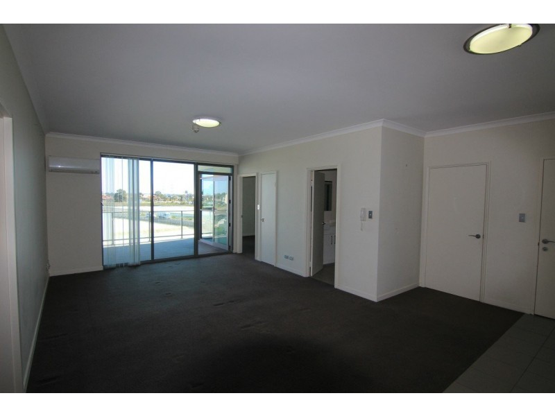 Unit 401/25 Malata Crescent, Success WA 6164