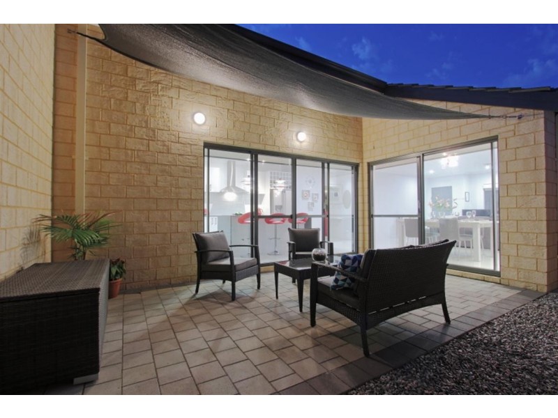 12 Apium Mews, Munster WA 6166