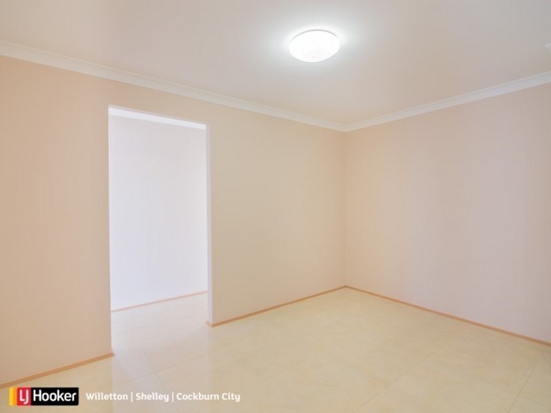 38 Eucalyptus Drive, Hammond Park WA 6164