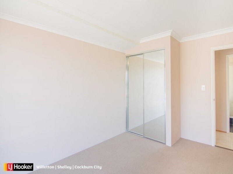38 Eucalyptus Drive, Hammond Park WA 6164