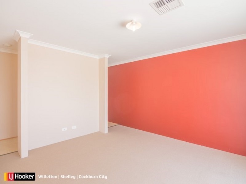 38 Eucalyptus Drive, Hammond Park WA 6164