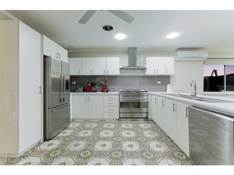 7 Kennon Court, Spearwood WA 6163