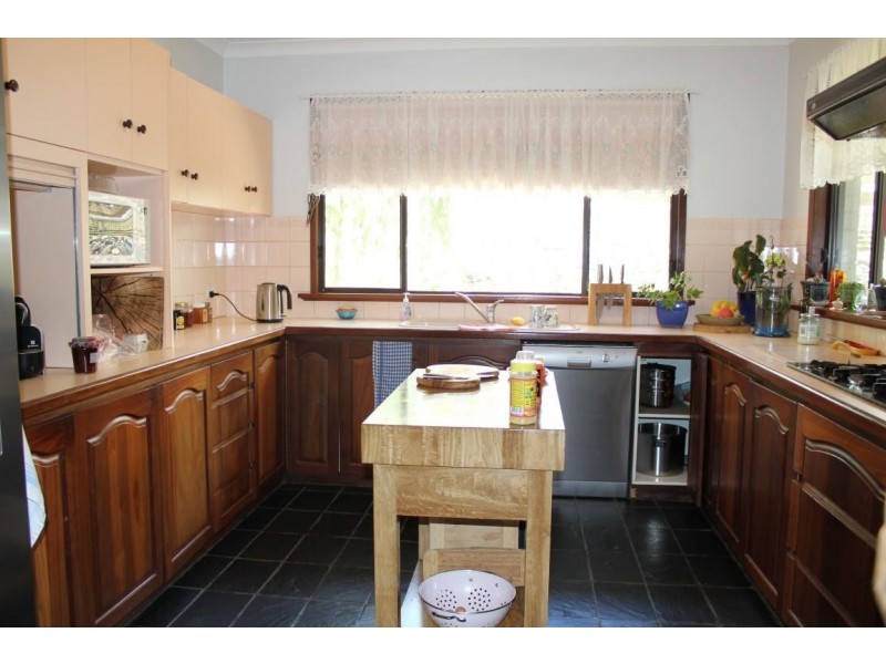 7 Ionic Street, Rossmoyne WA 6148