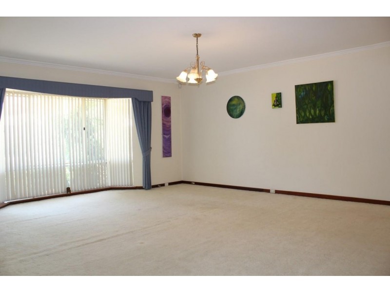 7 Ionic Street, Rossmoyne WA 6148