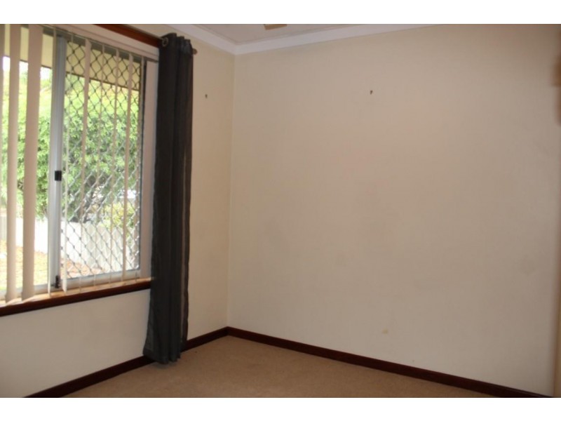 8 Ricketts Court, Rockingham WA 6168