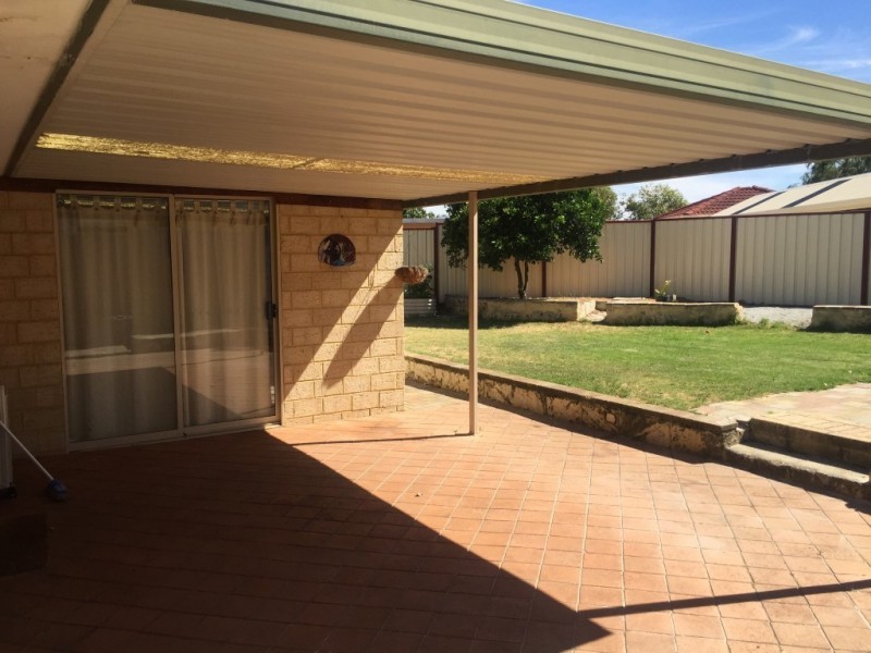 16 Ballaruk Grove, High Wycombe WA 6057