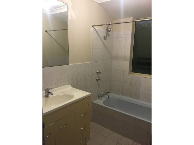 16 Ballaruk Grove, High Wycombe WA 6057