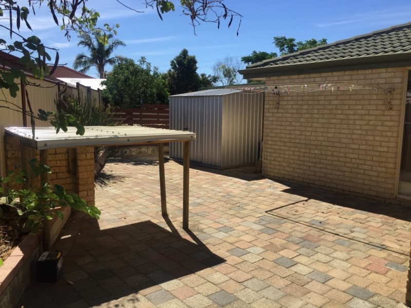 16 Ballaruk Grove, High Wycombe WA 6057