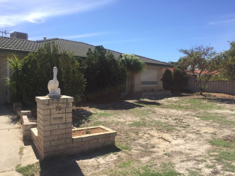 16 Ballaruk Grove, High Wycombe WA 6057