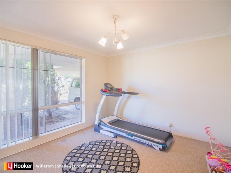 23 Catalpa Crescent, South Lake WA 6164