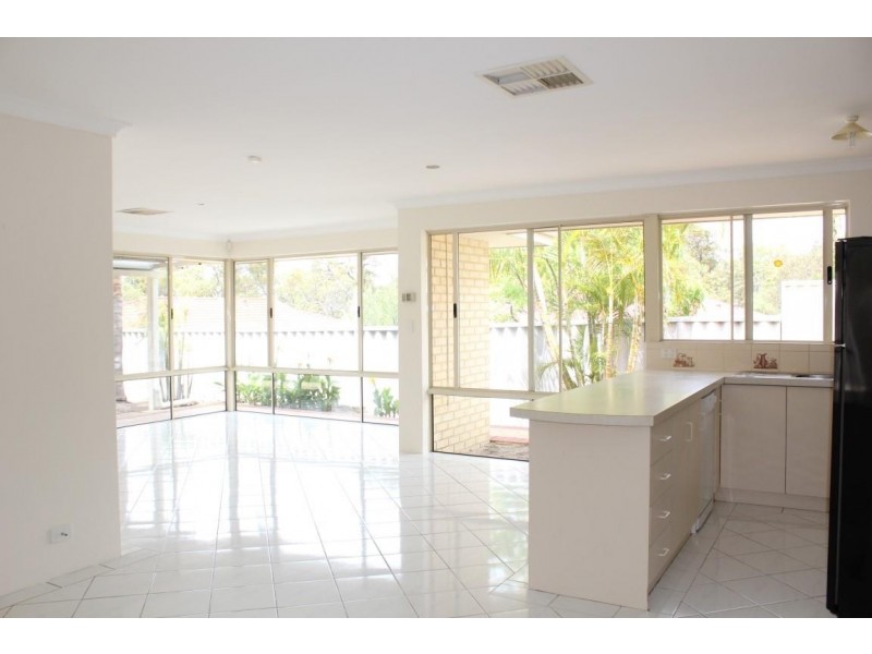 13 Centaury Close, Beeliar WA 6164