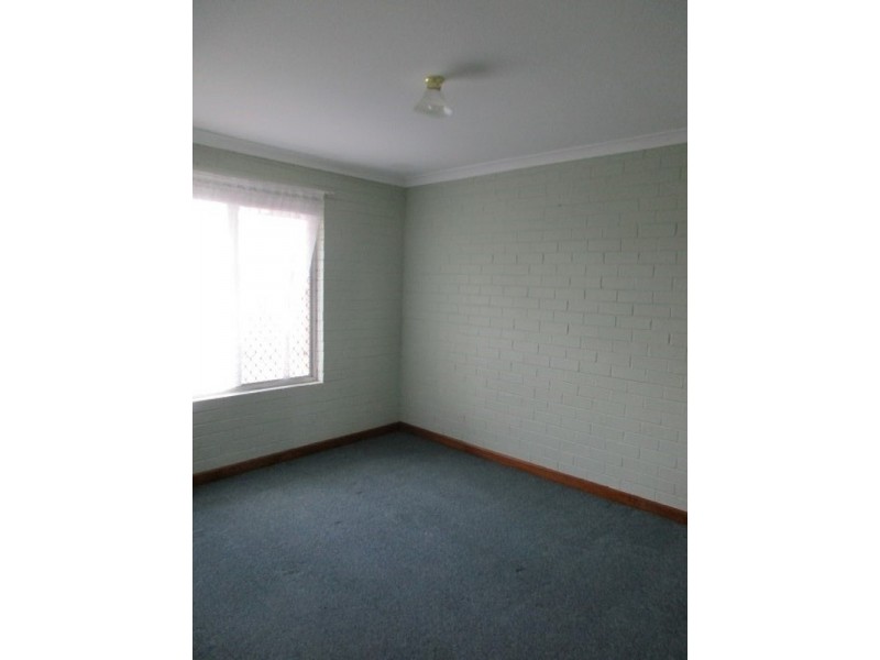 15/3 Burgundy Crescent, Spearwood WA 6163