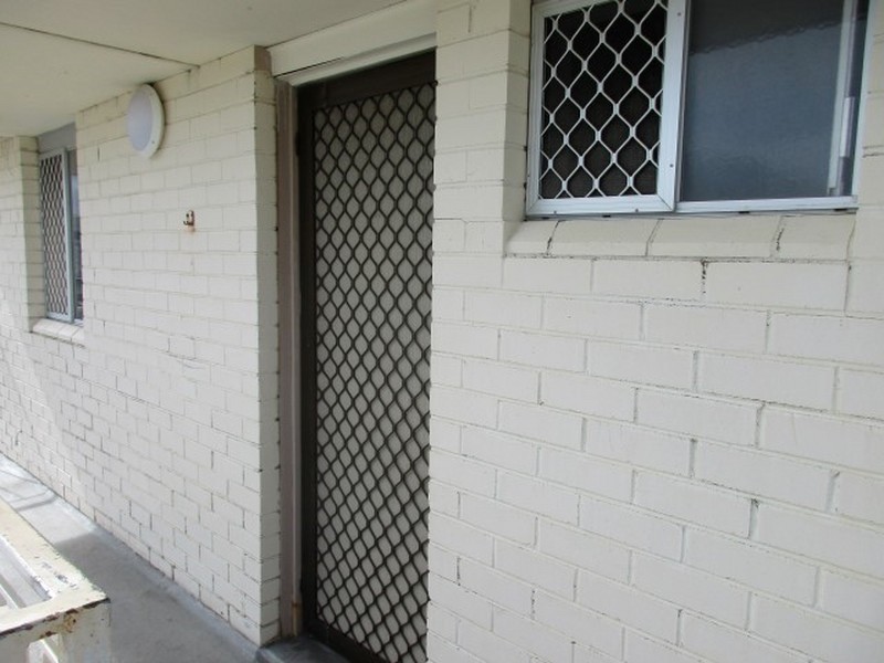 15/3 Burgundy Crescent, Spearwood WA 6163