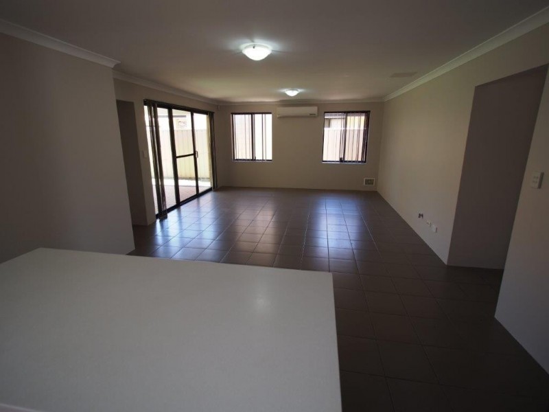 16 Bunratty Link, Canning Vale WA 6155
