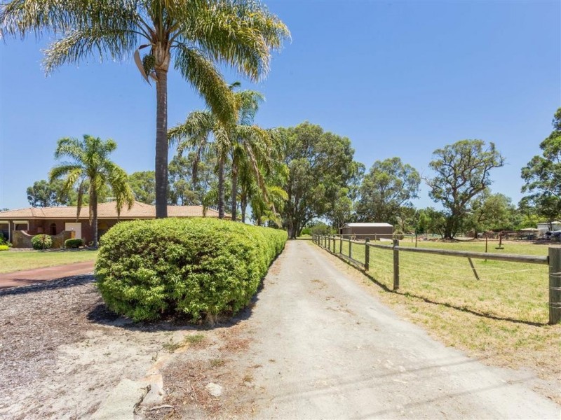 110 Wolfe Road, Banjup WA 6164