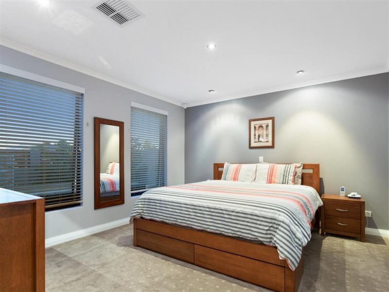 218 Bartram Road, Atwell WA 6164