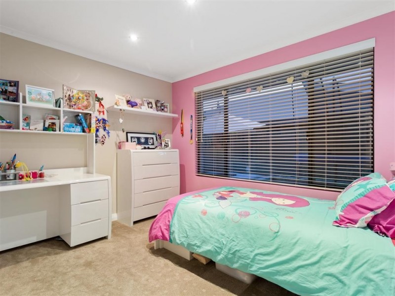 218 Bartram Road, Atwell WA 6164