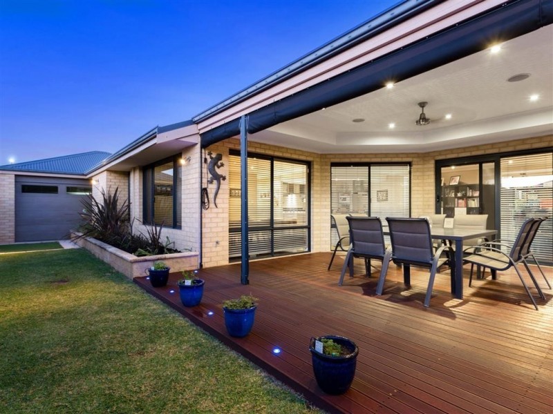 218 Bartram Road, Atwell WA 6164