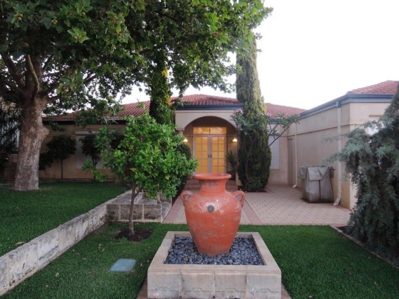 37 Woolmers Loop, Landsdale WA 6065