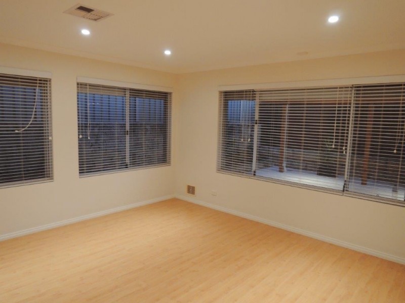 37 Woolmers Loop, Landsdale WA 6065