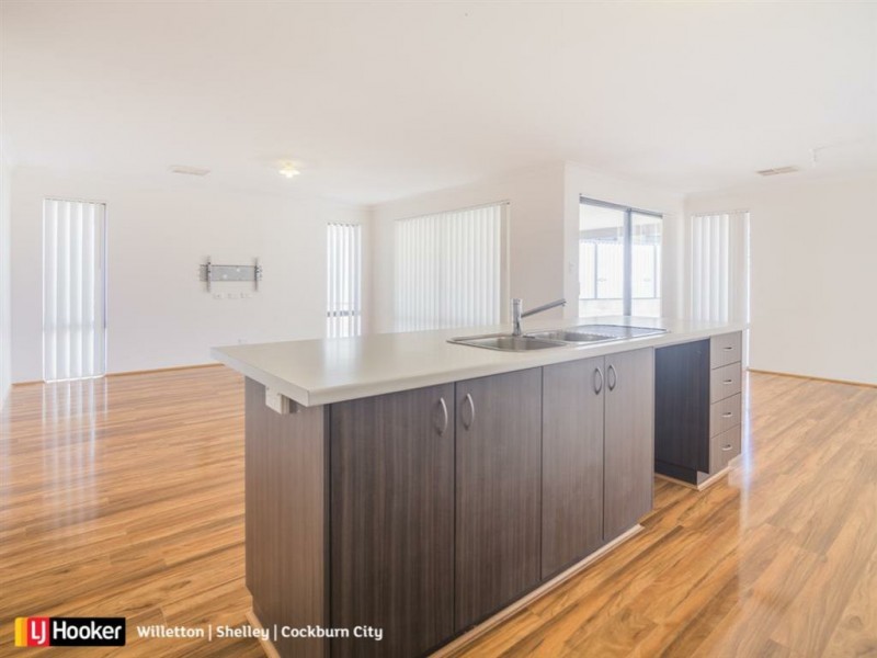 4 Brutia Place, Aubin Grove WA 6164