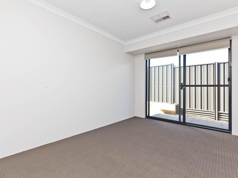 120 Mornington Crescent, Wandi WA 6167
