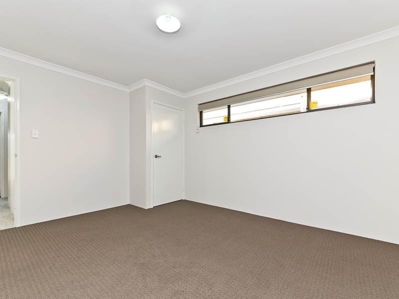 120 Mornington Crescent, Wandi WA 6167