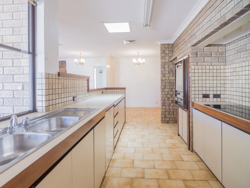 39 Sovereign Avenue, Willetton WA 6155