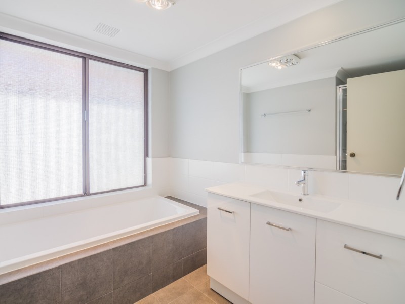 39 Sovereign Avenue, Willetton WA 6155