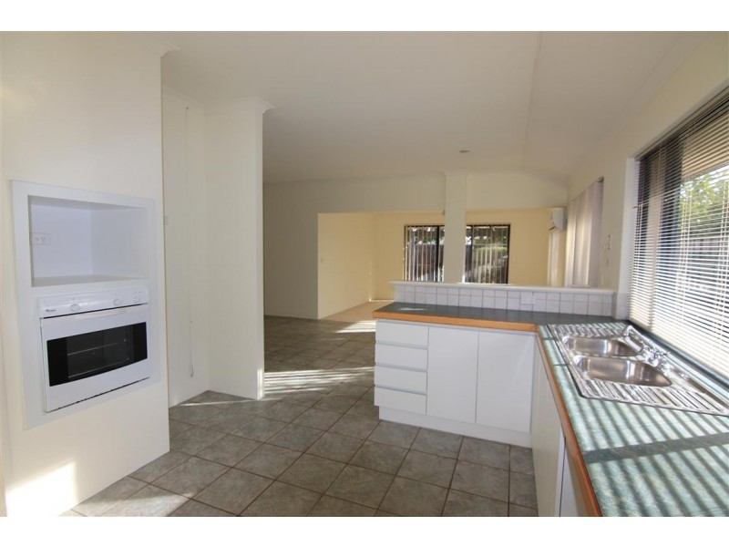 5 Audley Place, Canning Vale WA 6155
