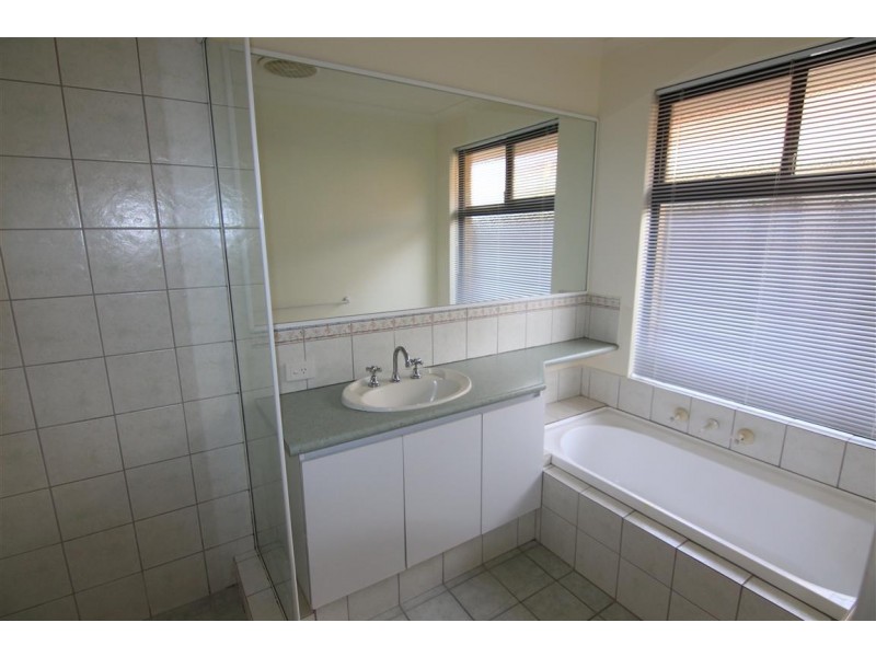 5 Audley Place, Canning Vale WA 6155