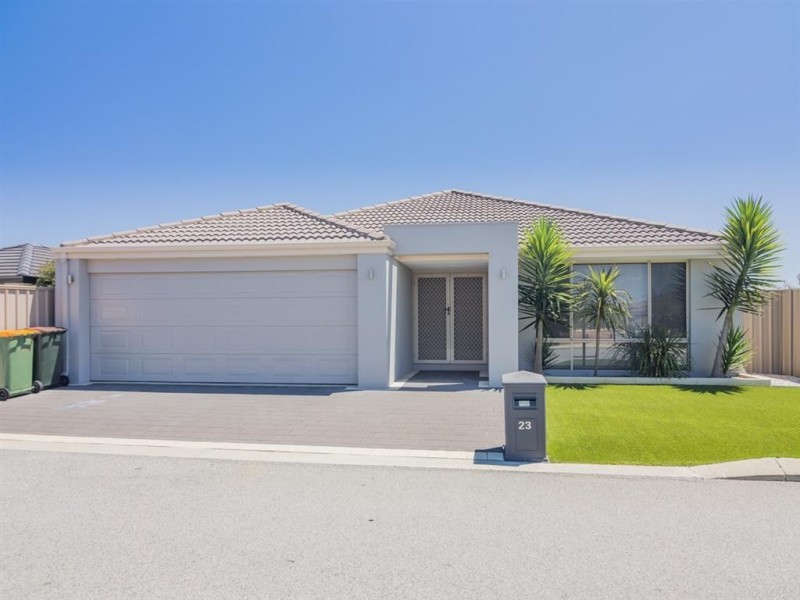 23 Southampton Drive, Piara Waters WA 6112