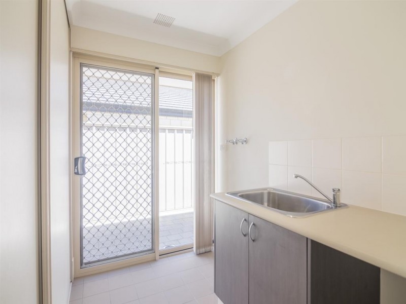 23 Southampton Drive, Piara Waters WA 6112