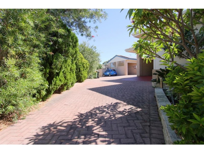 2/15 Watercress Gardens, Spearwood WA 6163