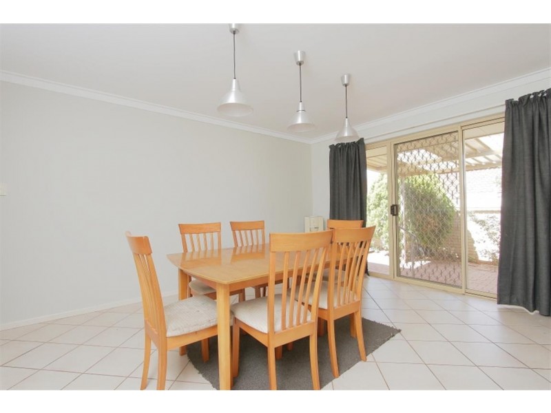 2/15 Watercress Gardens, Spearwood WA 6163