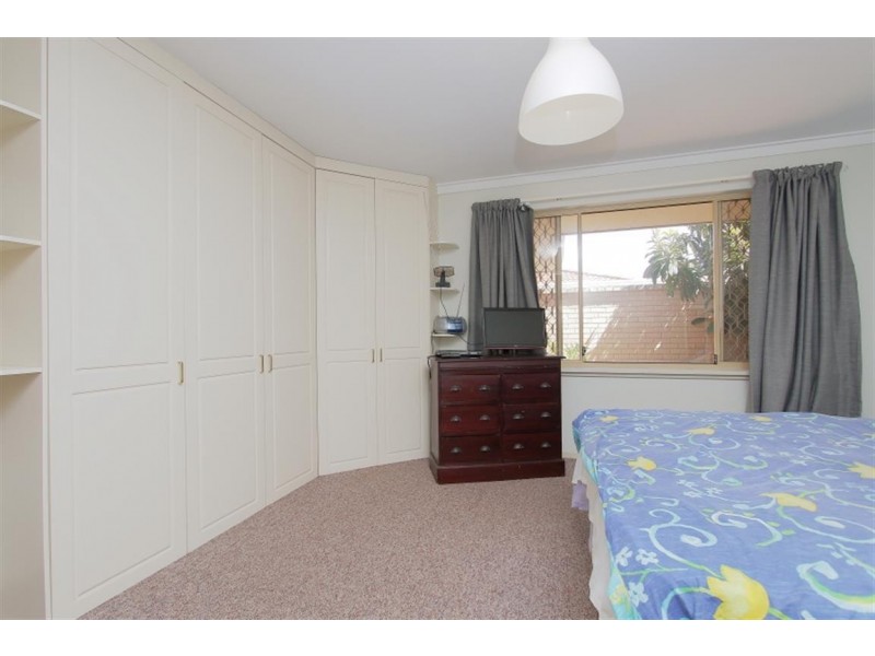 2/15 Watercress Gardens, Spearwood WA 6163