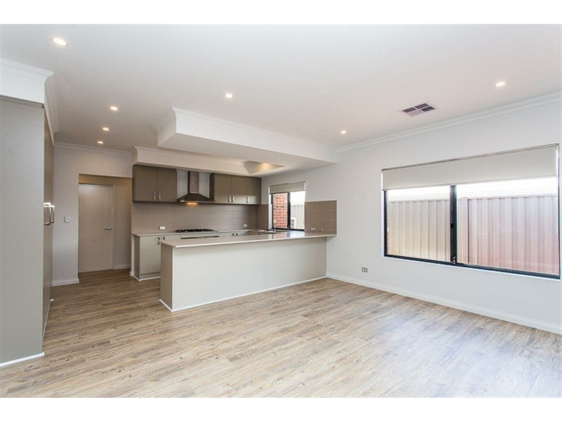 163 Honeywood Drive, Wandi WA 6167