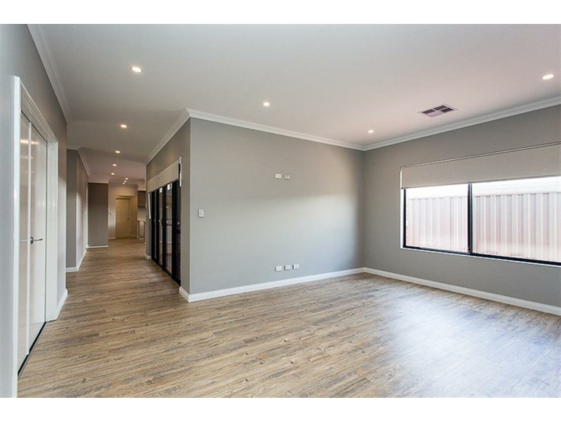 163 Honeywood Drive, Wandi WA 6167