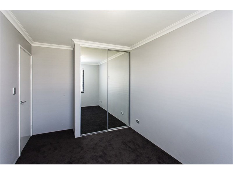 163 Honeywood Drive, Wandi WA 6167