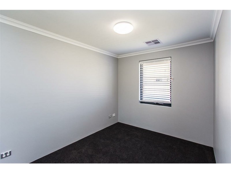 163 Honeywood Drive, Wandi WA 6167